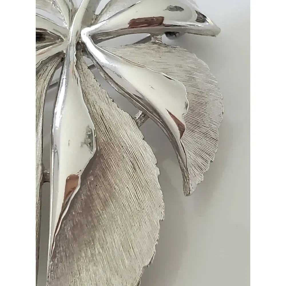 Vintage Mid-Century Crown Trifari Leaf Brooch